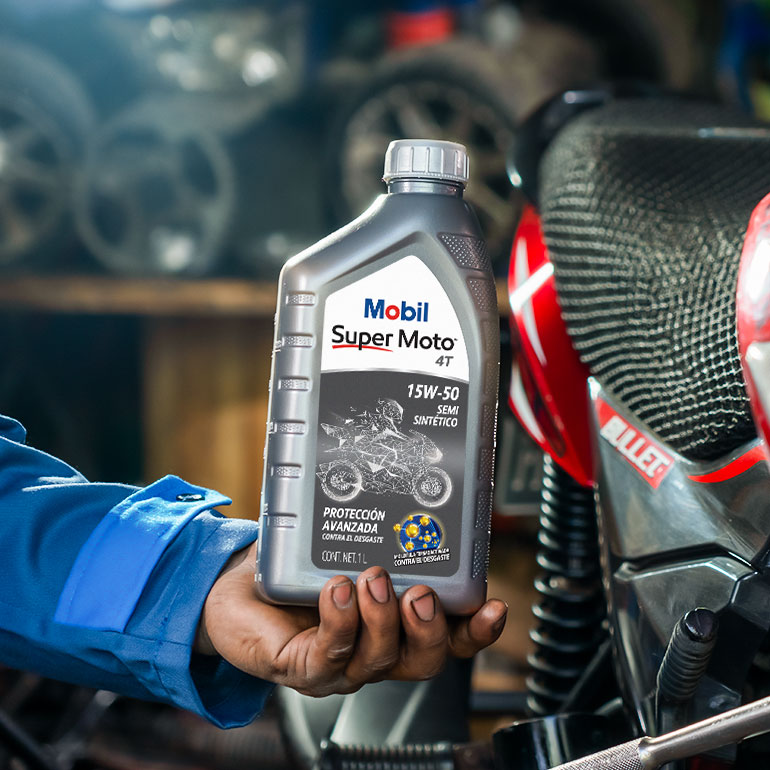 Aprende cuándo debes cambiar tu lubricante Mobil™.